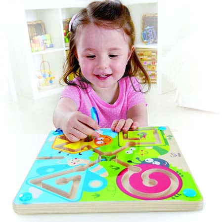 Hape - Best Bugs Magnetic Maze