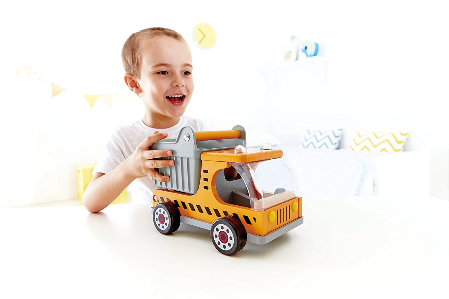 Hape - Dumper Truck