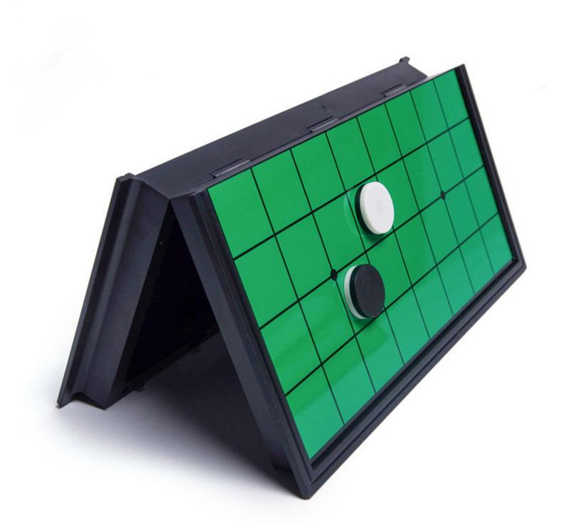 Reversi Magnetic Black & White Chess