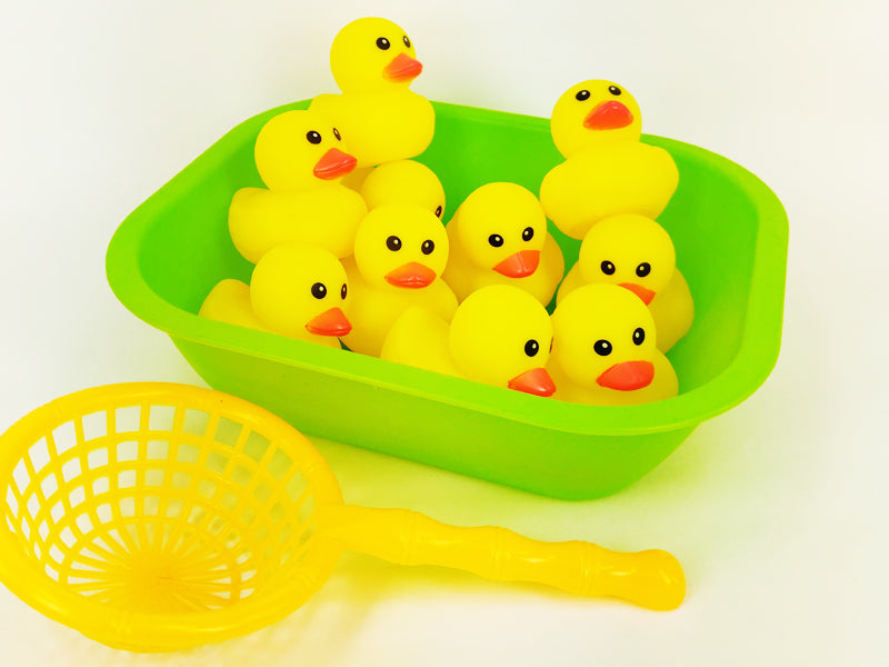 ME100FUN Fishing Water Game Set B - 10 Squeezing Squeaky Ducks