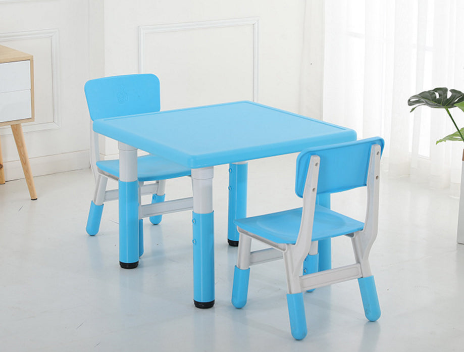 Liftable Table and Chair