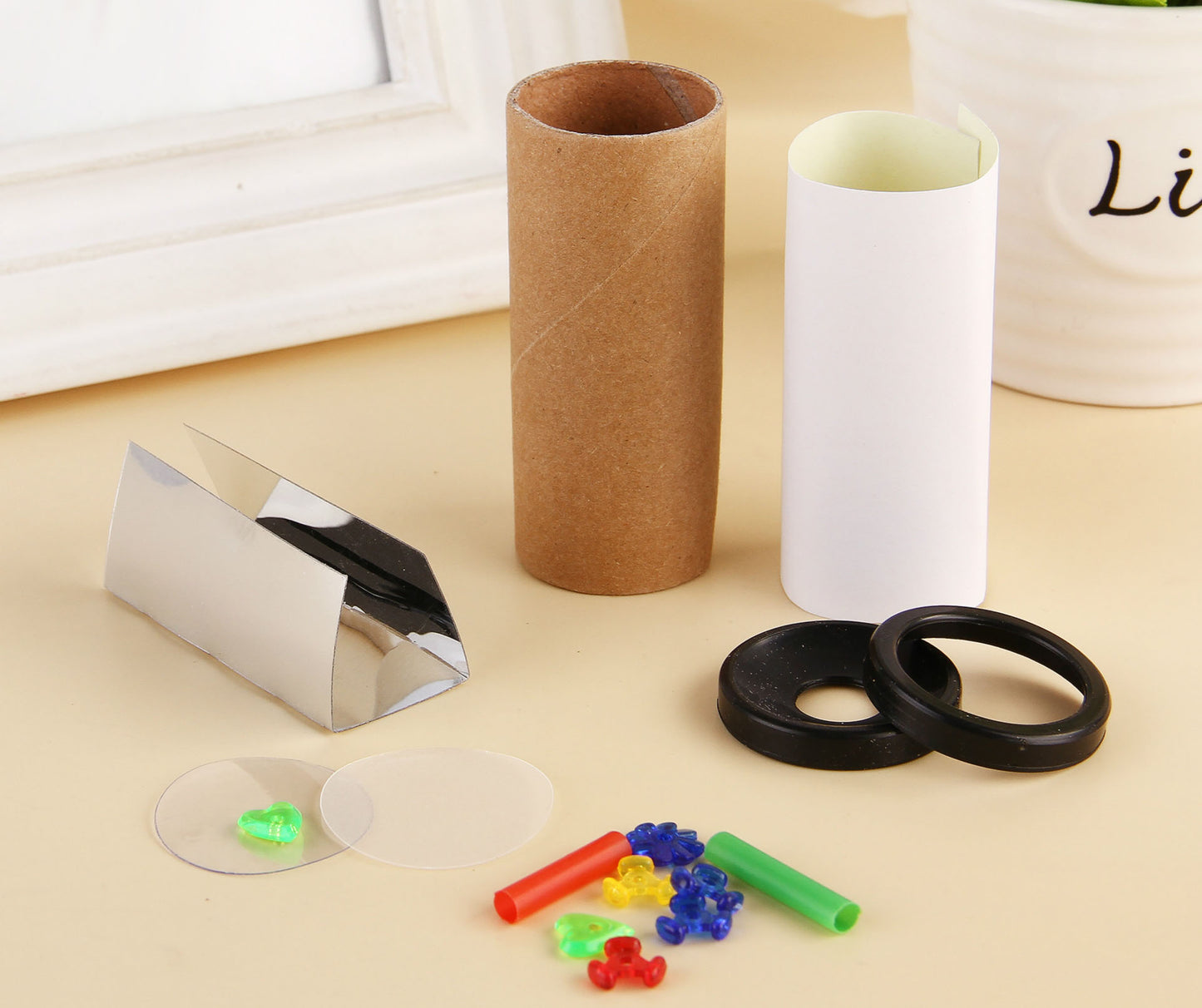 DIY Small Kaleidoscope (8 x 3 cm)